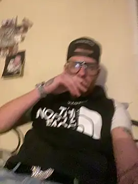 Snapshot of CityBoy75211 chatting on February 27, 6:02 am CityBoy75211 online show from February 27, 6:02 am