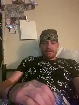 Snapshot of CityBoy75211 chatting on April 11, 9:35 am CityBoy75211 online show from April 11, 9:35 am