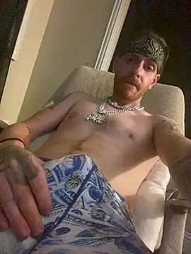 Snapshot of CityBoy75211 chatting on April 15, 6:20 am CityBoy75211 online show from April 15, 6:20 am