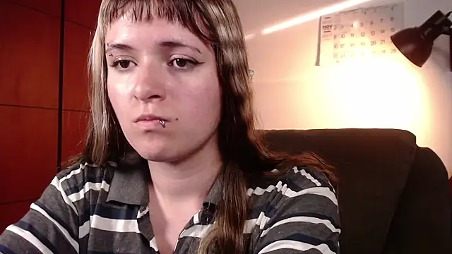 Snapshot of NEXT_DOOR_GIRL_ chatting on November 4, 9:58 pm NEXT DOOR GIRL online show from November 4, 9:58 pm