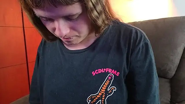 Snapshot of NEXT_DOOR_GIRL_ chatting on December 13, 10:04 pm NEXT DOOR GIRL online show from December 13, 10:04 pm