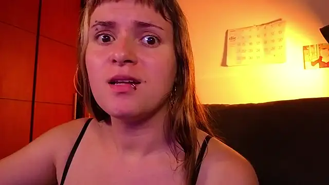 Snapshot of NEXT_DOOR_GIRL_ chatting on December 15, 10:25 pm NEXT DOOR GIRL online show from December 15, 10:25 pm