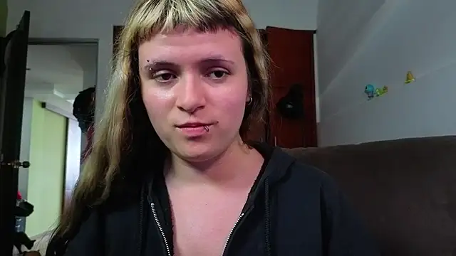 NEXT DOOR GIRL  online show from March 7, 9:12 pm