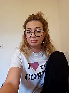 Selenna emma online show from October 16, 2:07 pm