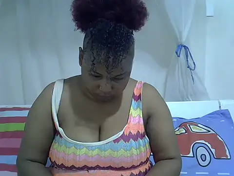 Snapshot of browndolly12 chatting on July 7, 4:44 pm browndolly12 online show from July 7, 4:44 pm