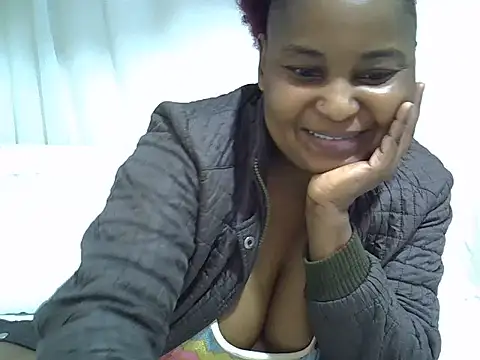 Snapshot of browndolly12 chatting on July 28, 2:13 pm browndolly12 online show from July 28, 2:13 pm