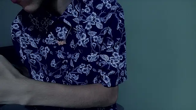 Snapshot of sweet_tippot chatting on October 28, 5:00 am sweet tippot online show from October 28, 5:00 am