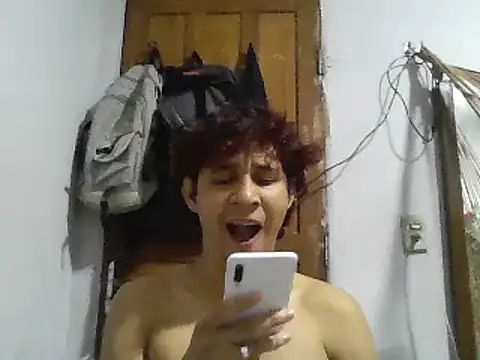 Snapshot of pedrodavid_ chatting on January 4, 1:21 pm pedrodavid online show from January 4, 1:21 pm