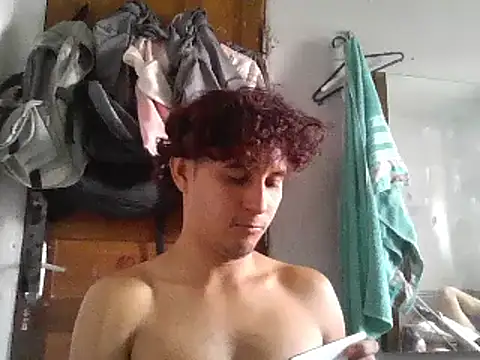 Snapshot of pedrodavid_ chatting on January 29, 7:32 pm pedrodavid online show from January 29, 7:32 pm