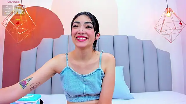Snapshot of ThailyCherry chatting on January 15, 7:01 pm ThailyCherry online show from January 15, 7:01 pm