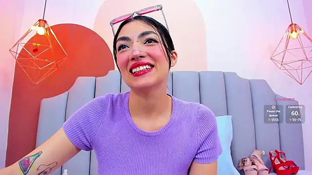 Snapshot of ThailyCherry chatting on February 4, 7:33 pm ThailyCherry online show from February 4, 7:33 pm