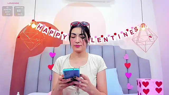 Snapshot of ThailyCherry chatting on February 17, 8:04 pm ThailyCherry online show from February 17, 8:04 pm
