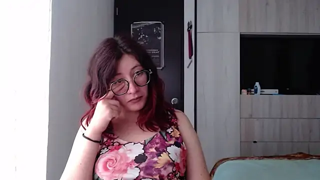 mariana124- online show from February 12, 6:51 pm