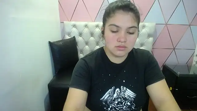 Snapshot of Marinasexxx chatting on March 22, 6:55 pm Marinasexxx online show from March 22, 6:55 pm