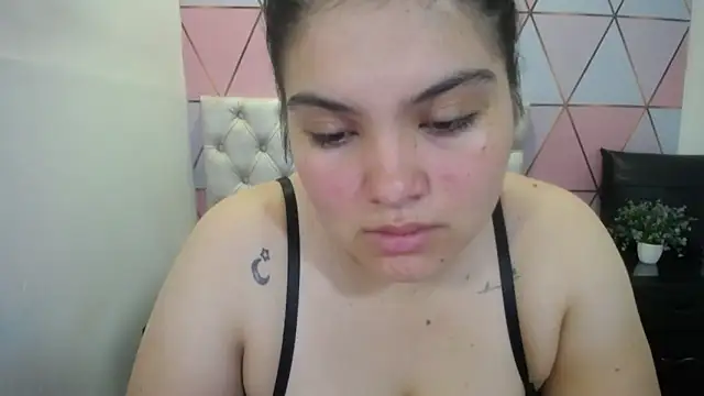 Snapshot of Marinasexxx chatting on March 24, 6:46 pm Marinasexxx online show from March 24, 6:46 pm