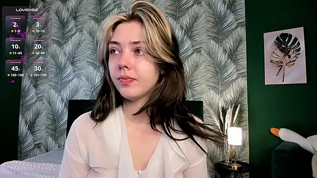 Vanessa Walters online show from October 2, 3:13 am