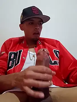 Snapshot of Jowel8 chatting on July 4, 2:45 pm Jowel8 online show from July 4, 2:45 pm