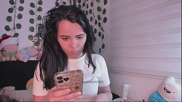 moonliiiight1 online show from January 8, 1:19 am