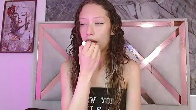 Snapshot of abbycutecs chatting on September 25, 2:10 pm abbycutecs online show from September 25, 2:10 pm