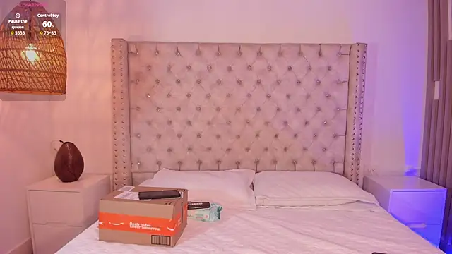 Maya Bluee online show from November 22, 4:00 am