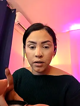 Snapshot of Maya_Bluee chatting on May 26, 11:34 pm Maya Bluee online show from May 26, 11:34 pm