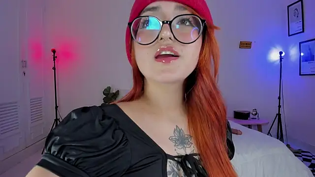 Snapshot of SweetJennaa chatting on January 17, 3:23 am SweetJennaa online show from January 17, 3:23 am