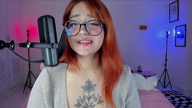 Snapshot of SweetJennaa chatting on January 18, 2:25 am SweetJennaa online show from January 18, 2:25 am