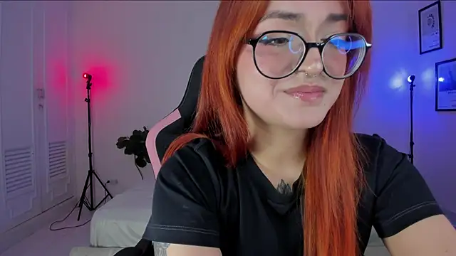 Snapshot of SweetJennaa chatting on January 19, 11:00 pm SweetJennaa online show from January 19, 11:00 pm