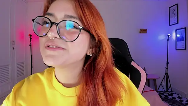 Snapshot of SweetJennaa chatting on January 23, 7:43 am SweetJennaa online show from January 23, 7:43 am