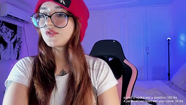 Snapshot of SweetJennaa chatting on February 23, 7:55 am SweetJennaa online show from February 23, 7:55 am