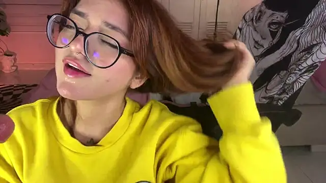 Snapshot of SweetJennaa chatting on March 8, 7:16 am SweetJennaa online show from March 8, 7:16 am