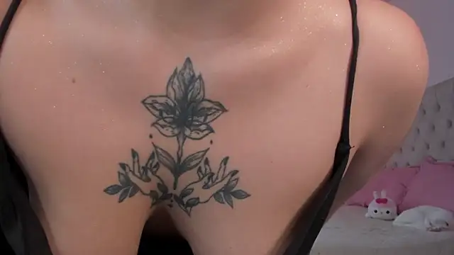 Snapshot of SweetJennaa chatting on October 22, 6:40 pm SweetJennaa online show from October 22, 6:40 pm