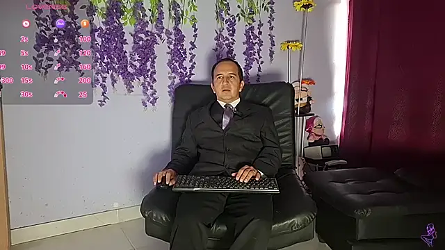 yazfore2 online show from June 30, 1:23 pm