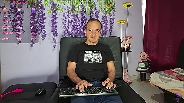 yazfore2 online show from August 1, 3:00 pm