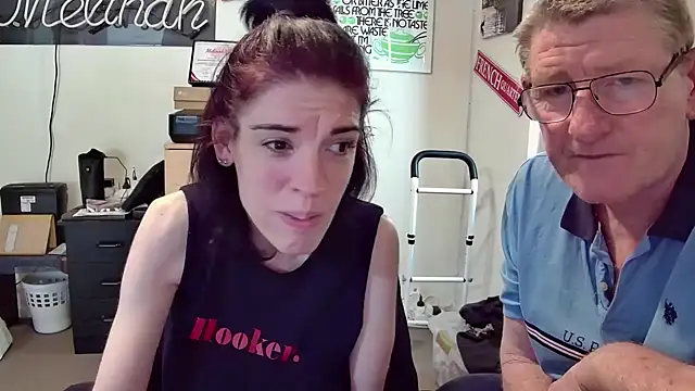 Snapshot of MelinahViking chatting on November 22, 4:00 am MelinahViking online show from November 22, 4:00 am