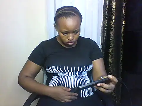 Candii wet  online show from February 9, 2:50 pm