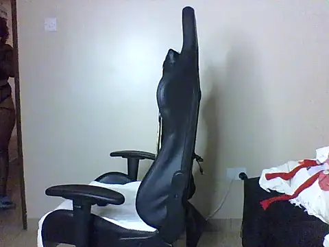 Candii wet  online show from October 24, 10:00 am