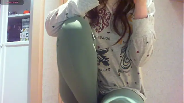 khu yam online show from March 2, 9:11 pm