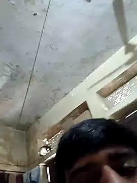 Snapshot of PRIYANHU@xh chatting on March 18, 5:43 am PRIYANHUxh online show from March 18, 5:43 am