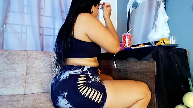 Snapshot of jade_brunnette chatting on October 27, 8:02 pm jade brunnette online show from October 27, 8:02 pm