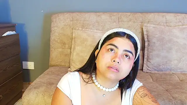 jade brunnette online show from July 21, 10:01 pm