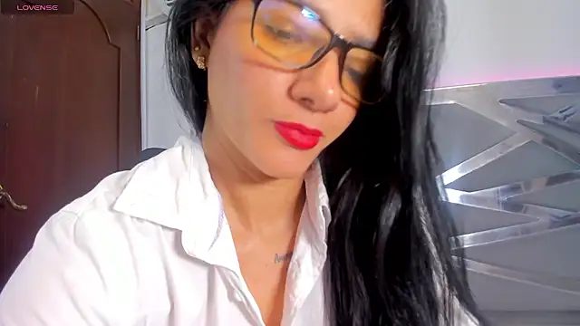 Snapshot of DashaFoxxx chatting on February 17, 1:10 pm DashaFoxxx online show from February 17, 1:10 pm