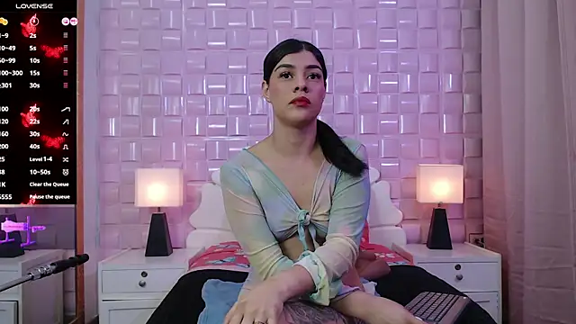 Snapshot of Maguy_Mistress chatting on January 15, 12:04 pm Maguy Mistress online show from January 15, 12:04 pm