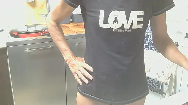 Snapshot of couplemilf2 chatting on May 17, 6:59 pm couplemilf2 online show from May 17, 6:59 pm
