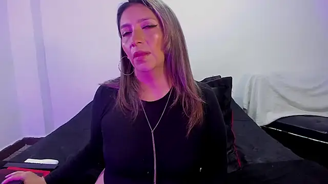 Snapshot of MichelleManson chatting on September 27, 9:47 am MichelleManson online show from September 27, 9:47 am