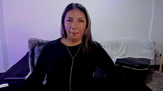 Snapshot of MichelleManson chatting on October 25, 9:06 am MichelleManson online show from October 25, 9:06 am