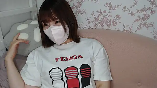 Snapshot of mei_hosina chatting on June 24, 3:55 pm mei hosina online show from June 24, 3:55 pm