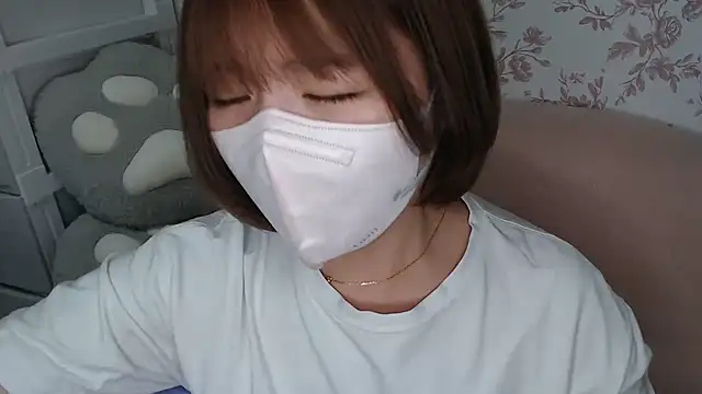 Snapshot of mei_hosina chatting on August 1, 3:55 pm mei hosina online show from August 1, 3:55 pm