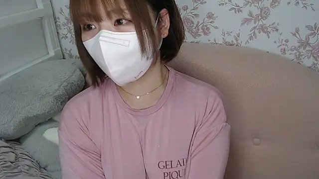 Snapshot of mei_hosina chatting on August 4, 3:47 pm mei hosina online show from August 4, 3:47 pm