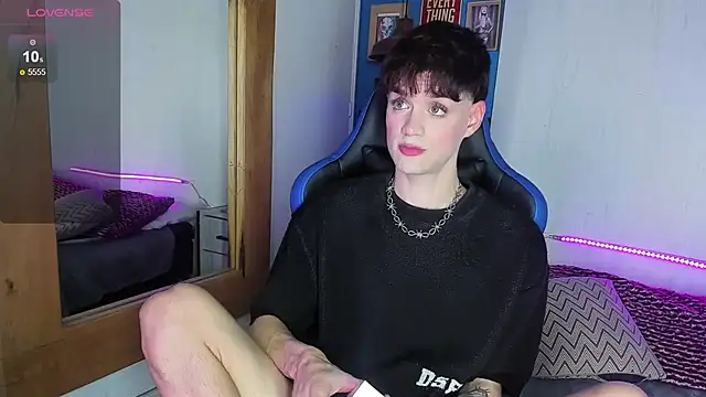 VladHellsing4 online show from February 26, 2:25 pm